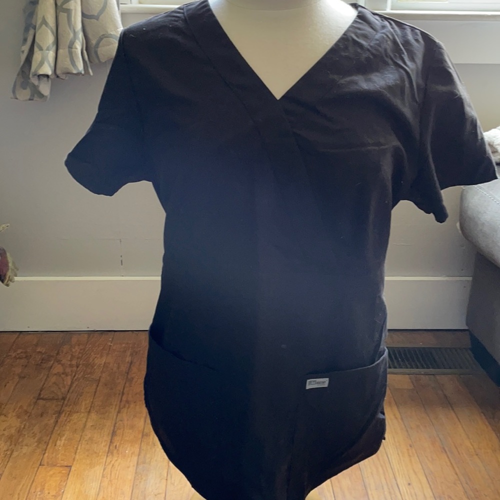 Black scrub top size large